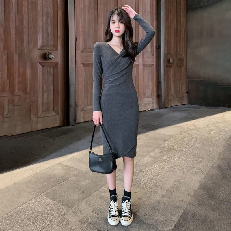 Slim Fit Dress for Women Long Sleeve V-Neck Pleated Long Dress