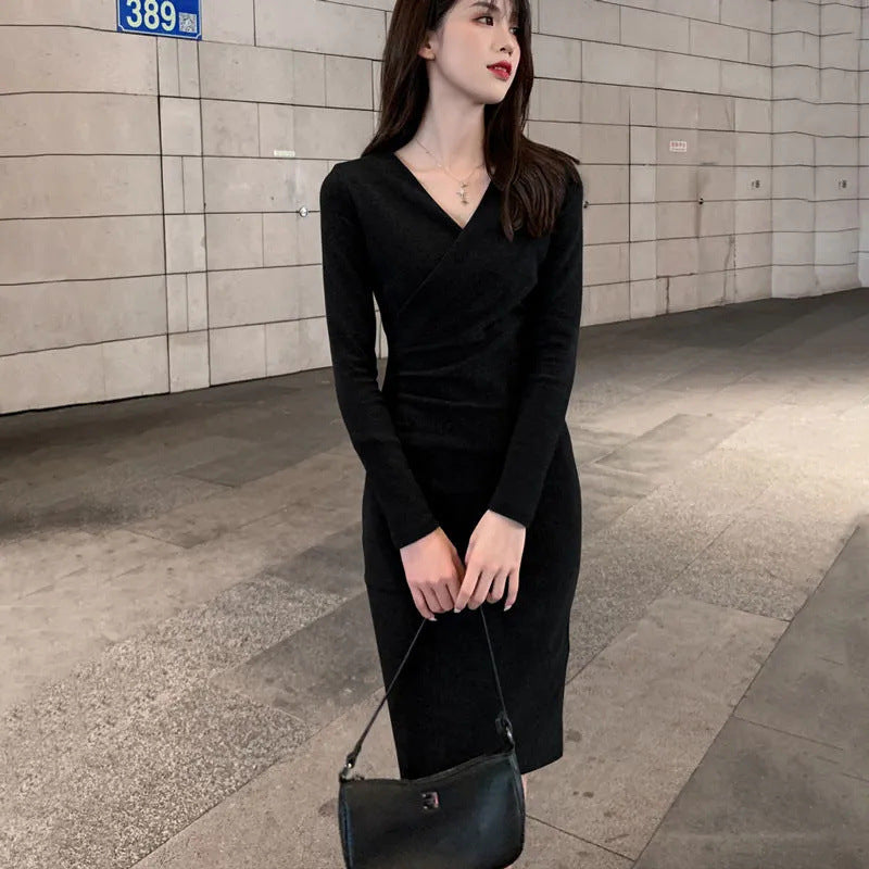 Slim Fit Dress for Women Long Sleeve V-Neck Pleated Long Dress